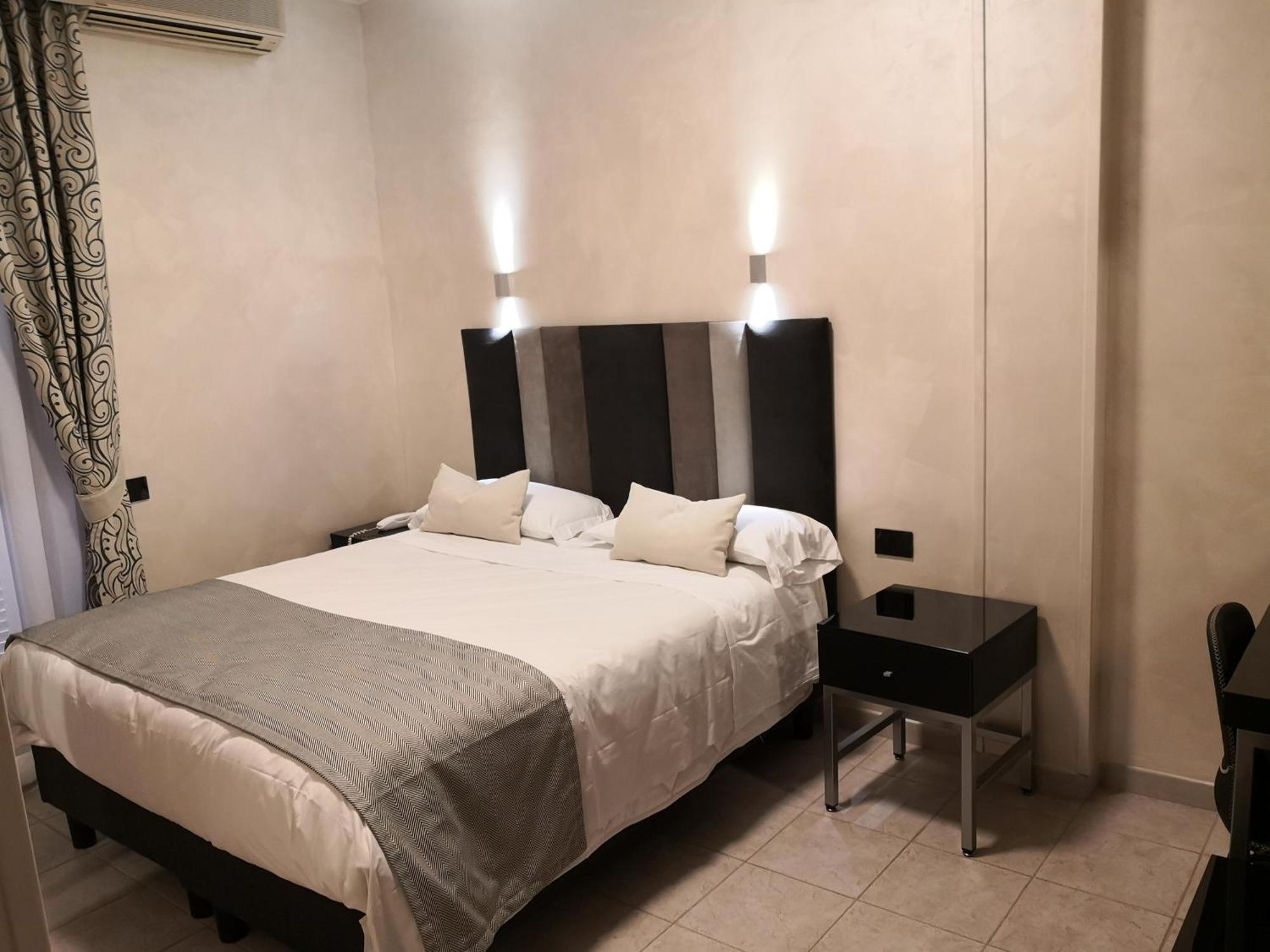 Hotel Rimini — Zdjęcia 1